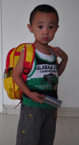 儿子顺利上幼儿园了
