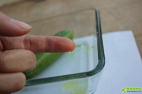 黄瓜居然泡掉色+有图有真相